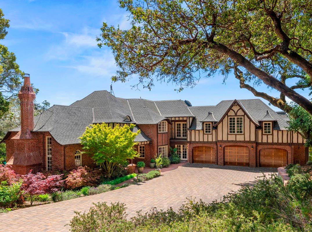 Private, Secure Setting With Magnificent Ocean Views!