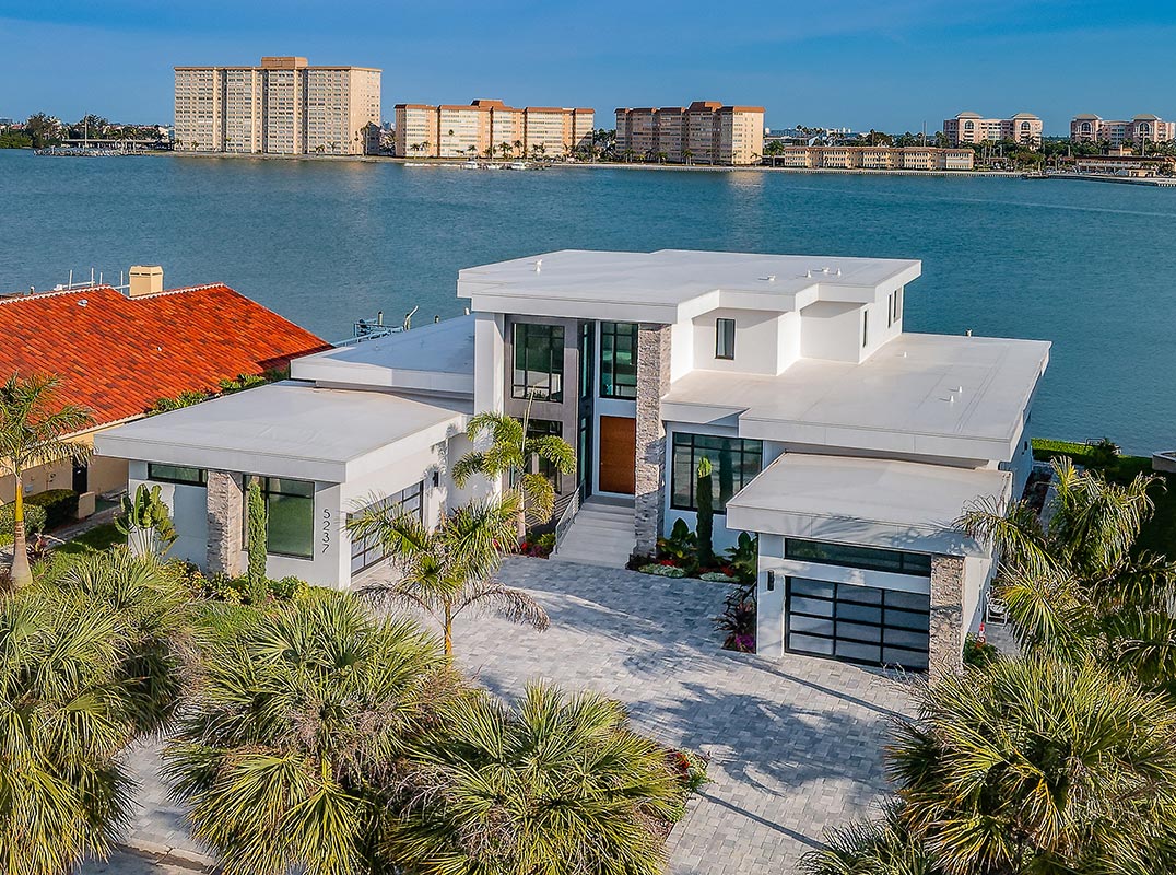 LHM Tampa Bay Bayway Isles — St. Petersburg