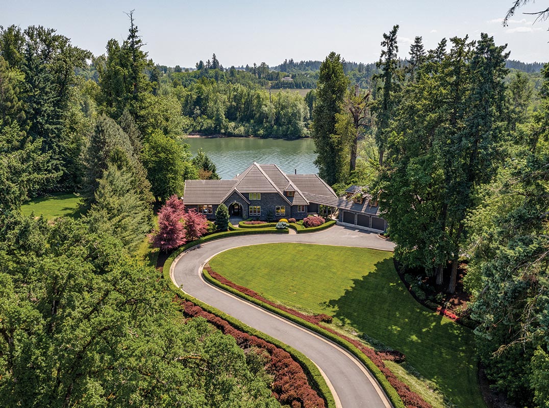 LHM Oregon SW Washington UPPER WILLAMETTE RIVERFRONT ESTATE