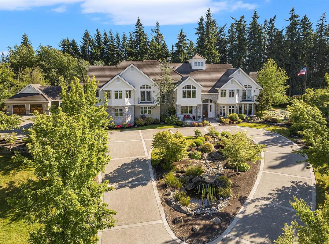 Sammamish Gated Acreage Estate