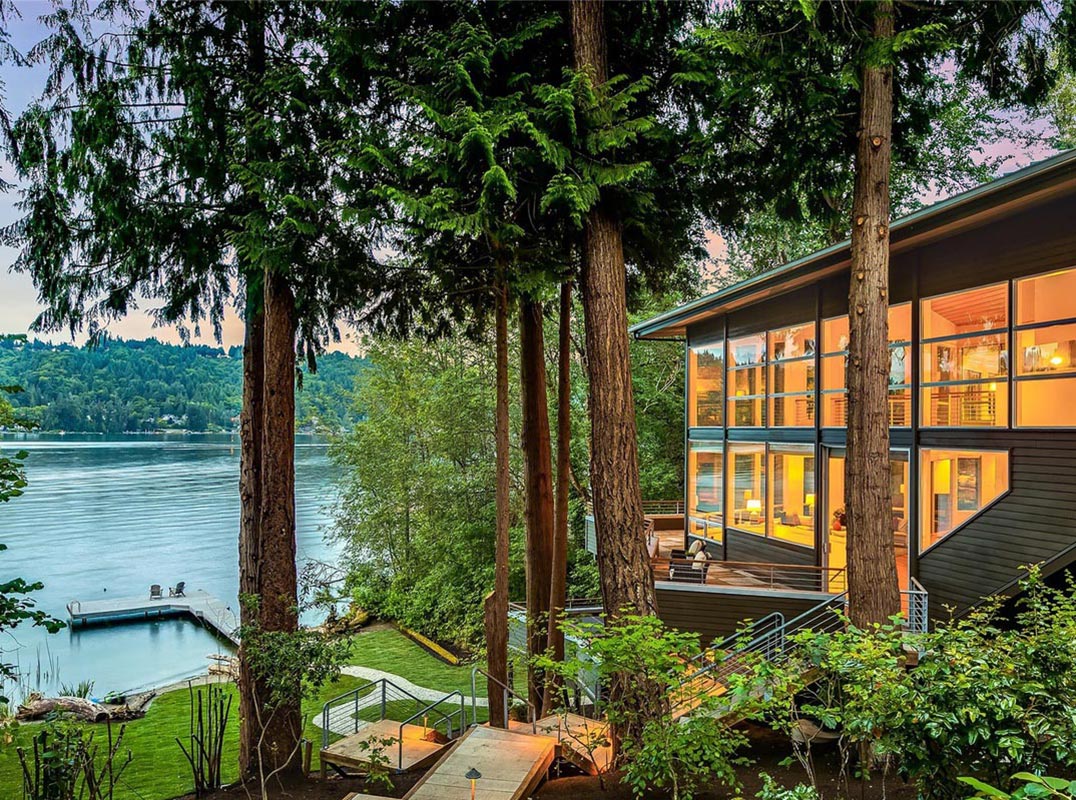 West Lake Sammamish Waterfront Gem