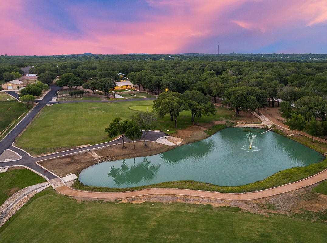 The Right Mix Ranch, Stunning 24-Acre Resort-Style Ranch