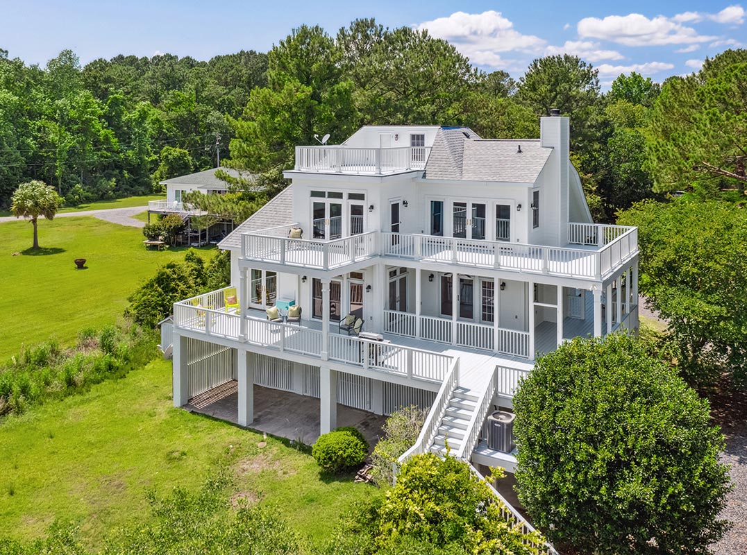 Magnificent Waterfront Property Nestled on the Banks of Intracoastal Waterway