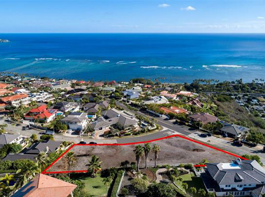 395 Puuikena Dr