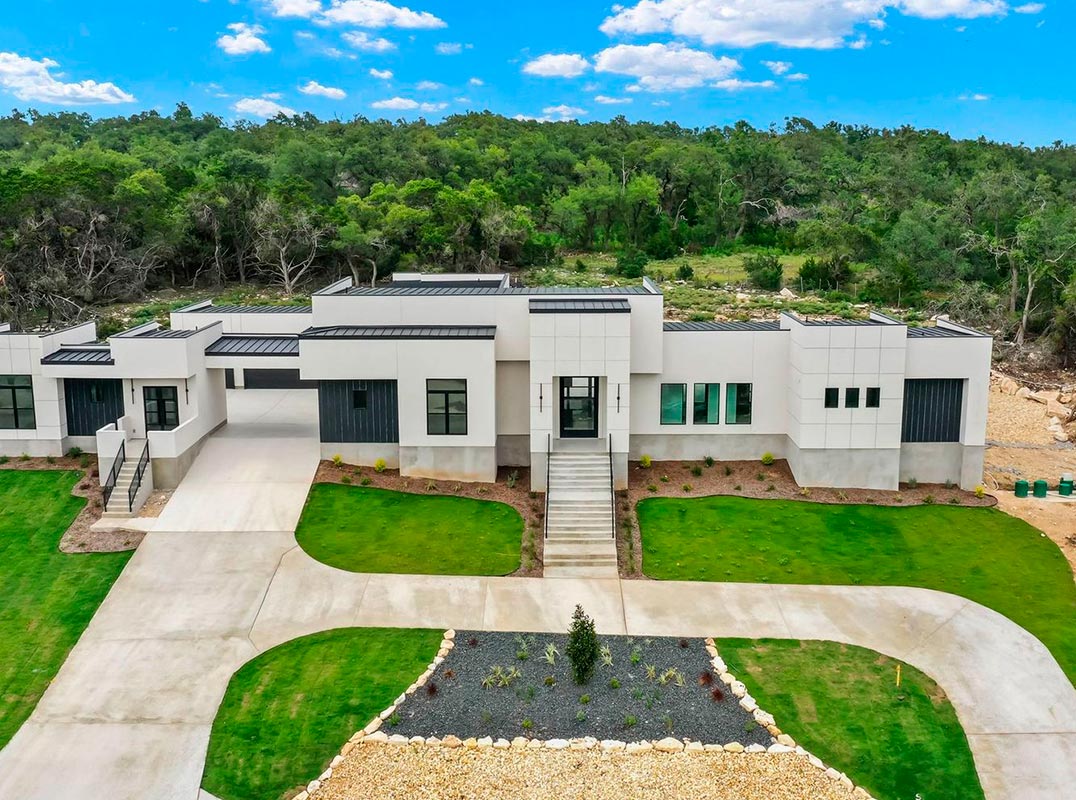 Newly Constructed Contemporary Property 