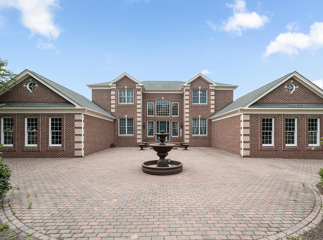 Stunning Colonial Estate