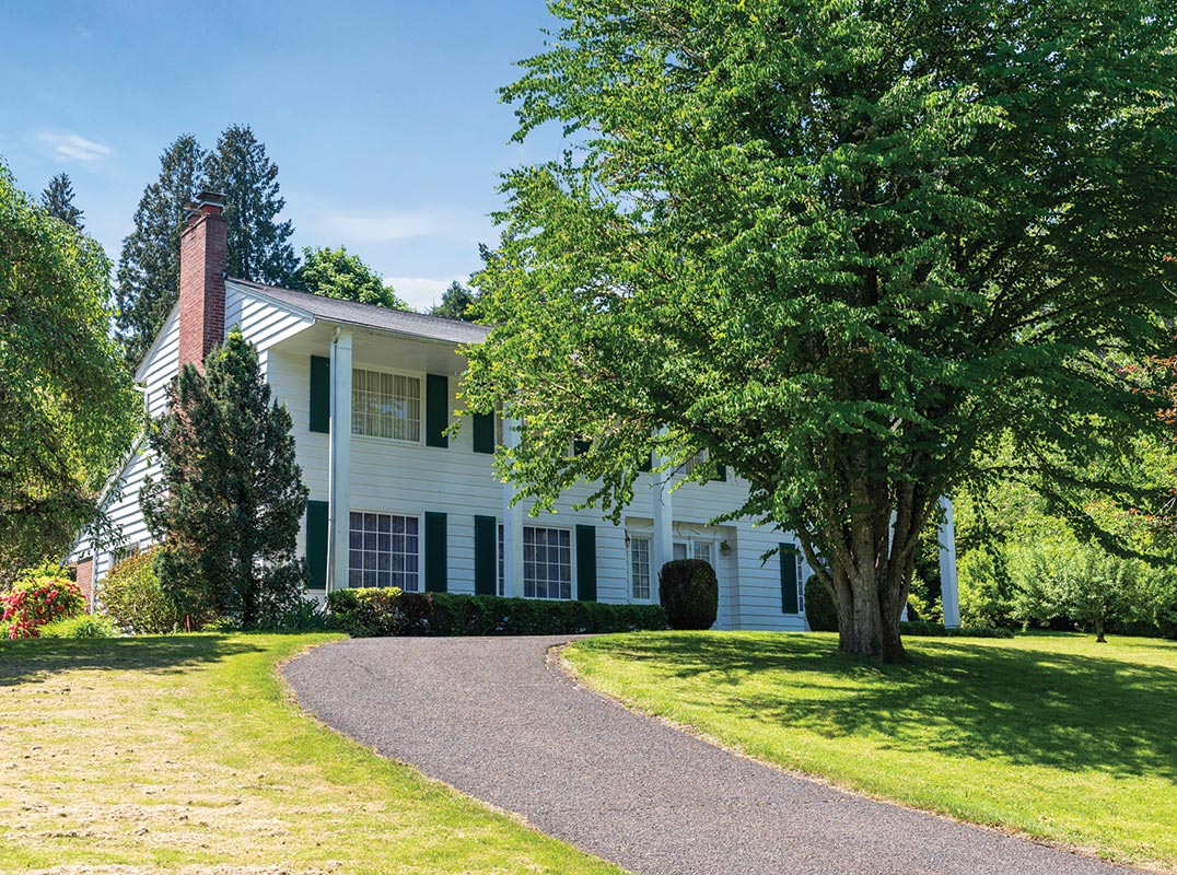 Park-like Acreage on Dunthorpe's 'Riviera'