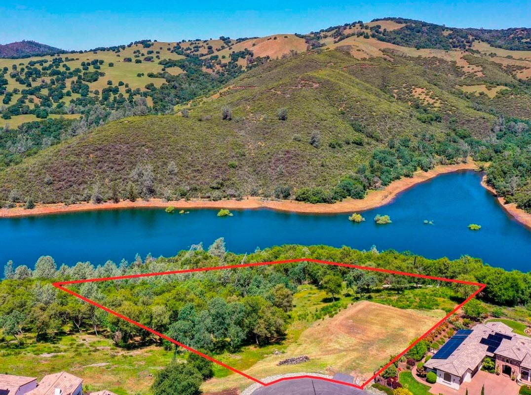 Enjoy Panoramic Views 
