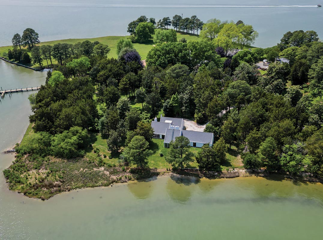 16 Acre Estate with 270-Degree Views