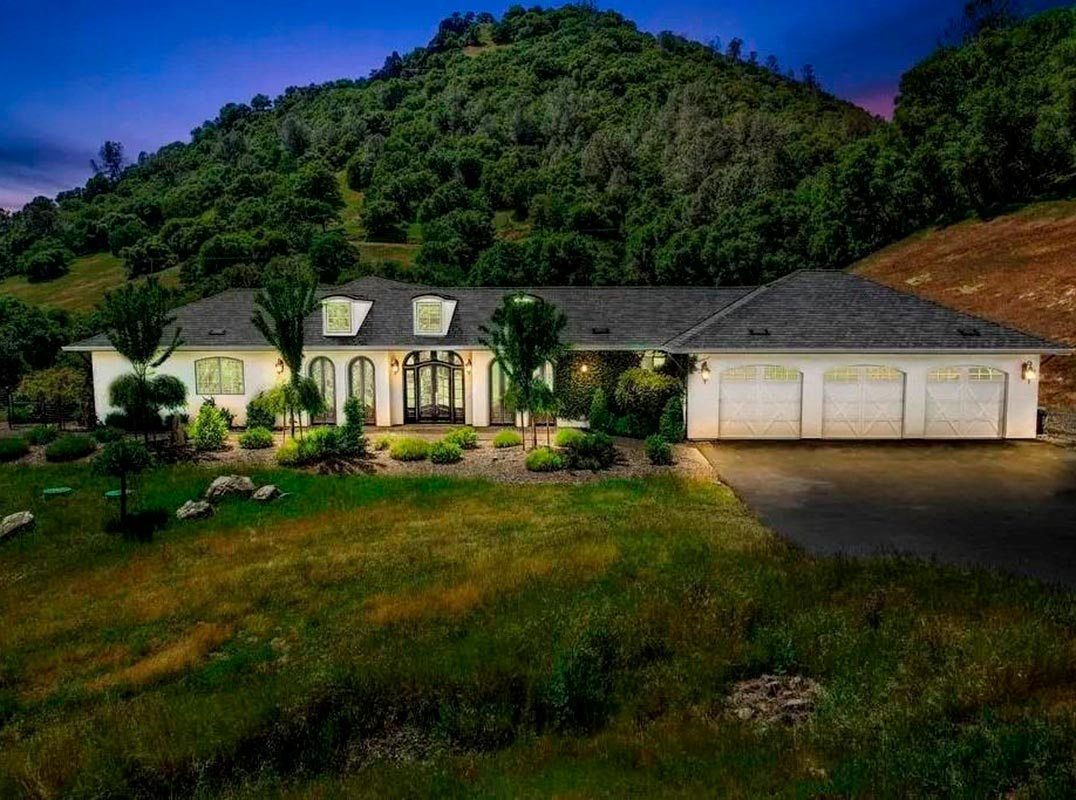 Atop 10 Serene Acres