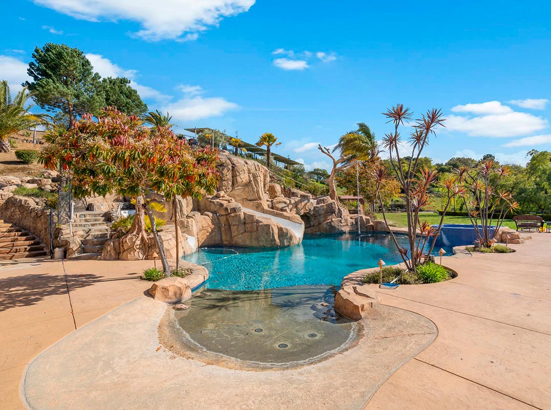 An Extraordinary 5-Star Home with the Ultimate Resort Amenities