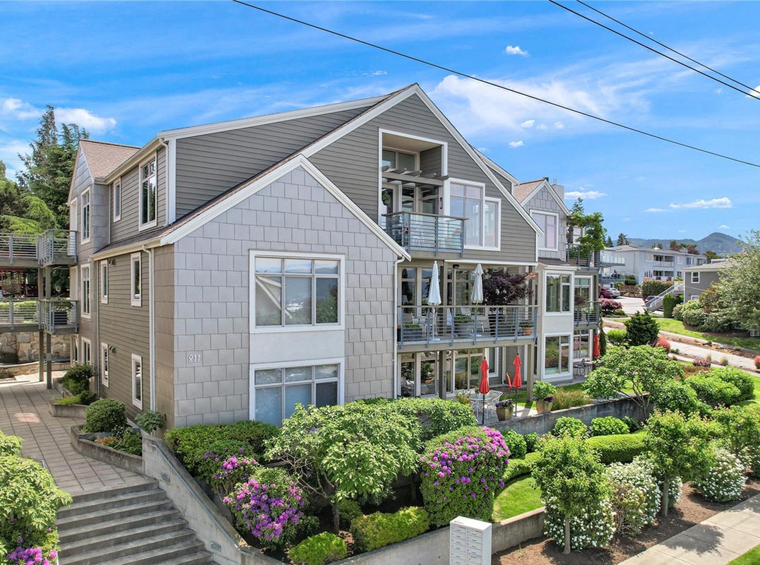 Fairhaven Luxury Condo Look-Out