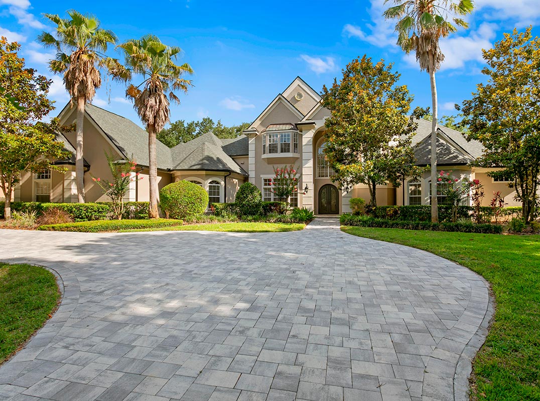 Absolutely Beautiful Home In Avila