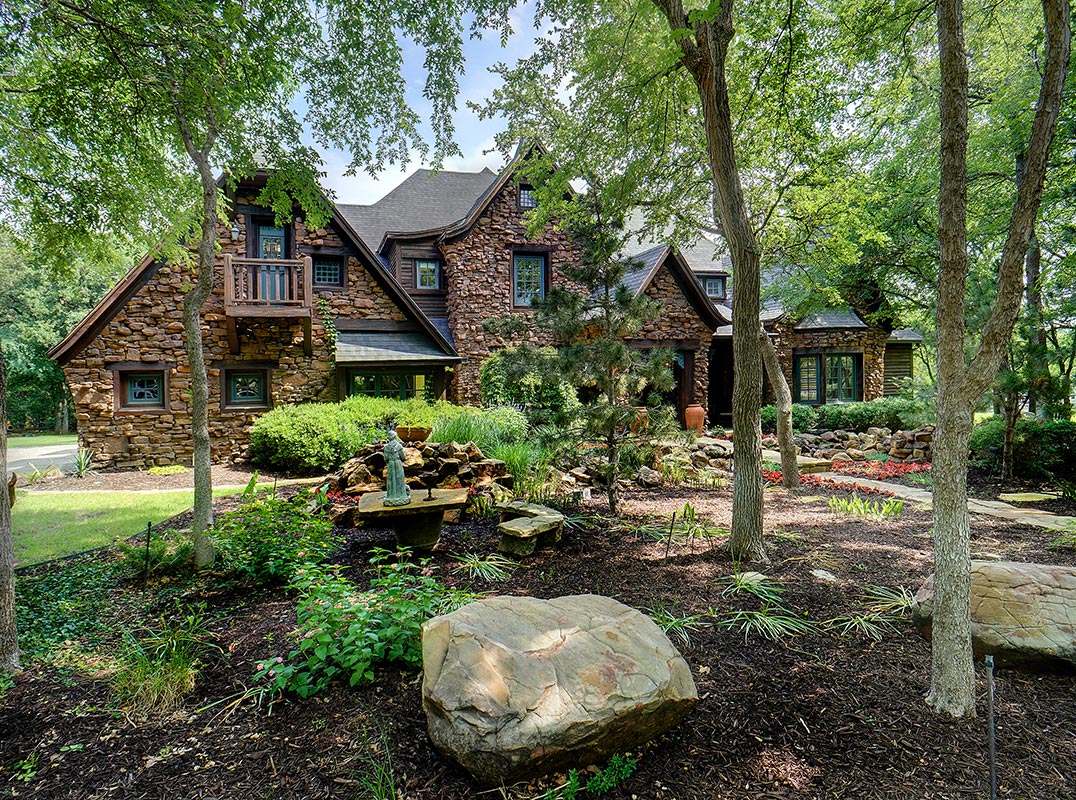 Stunning Home On Over 4 Acres