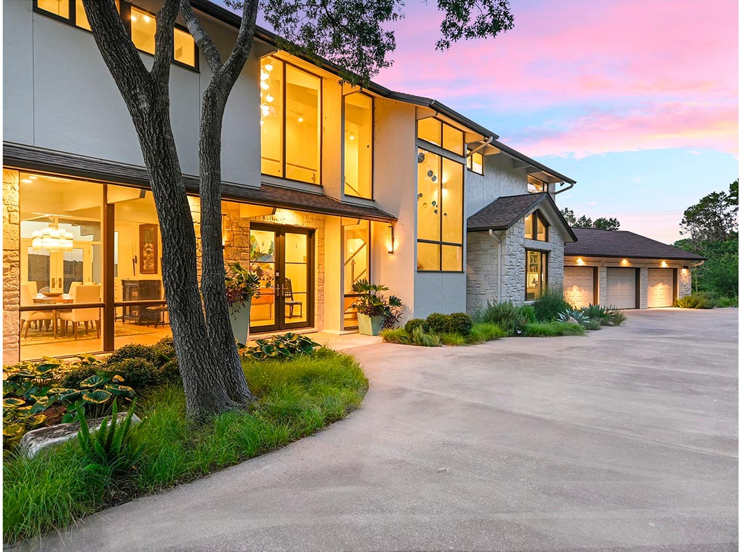 A Stunning Contemporary Home