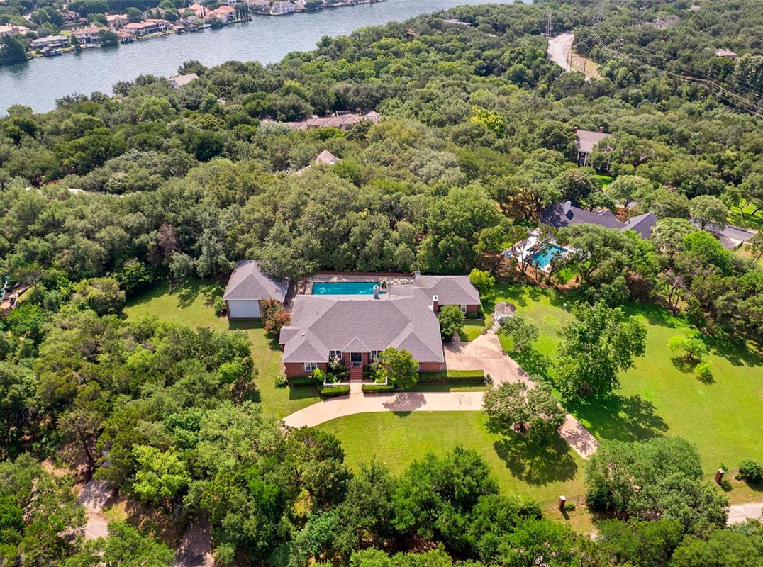 Rare 1 Story Estate in Westlake