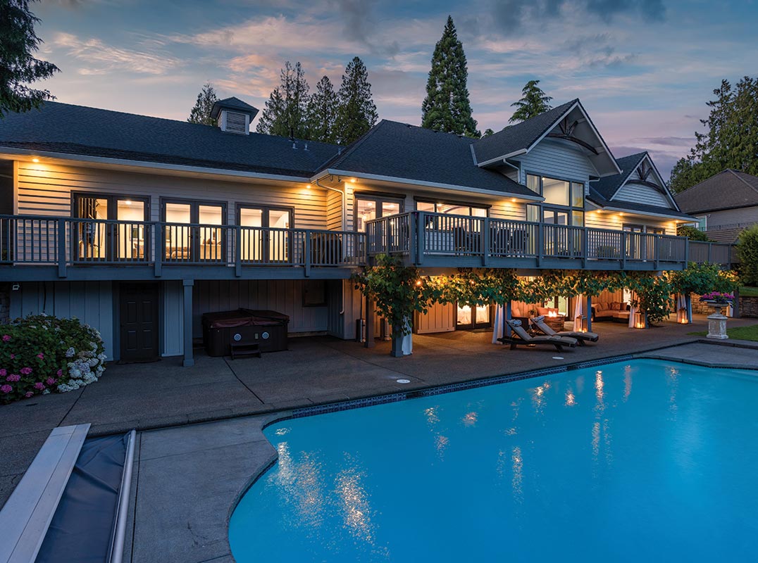 Gated Estate with Pool & Guest House