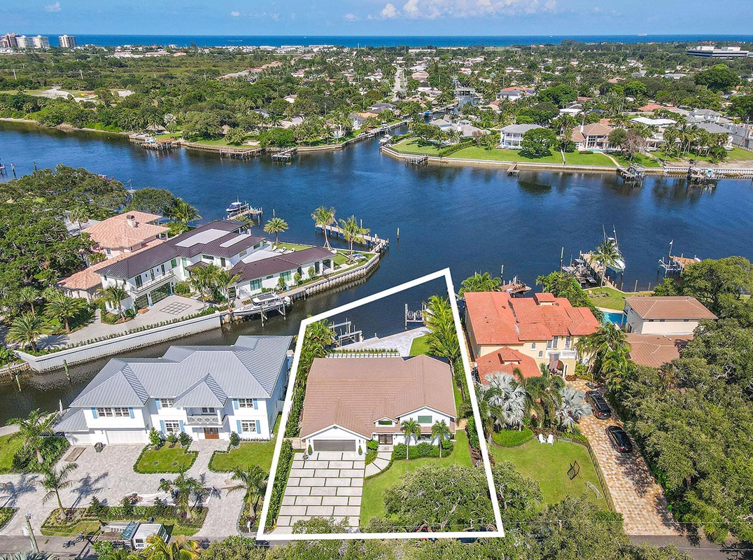 Gorgeous Waterfront Location