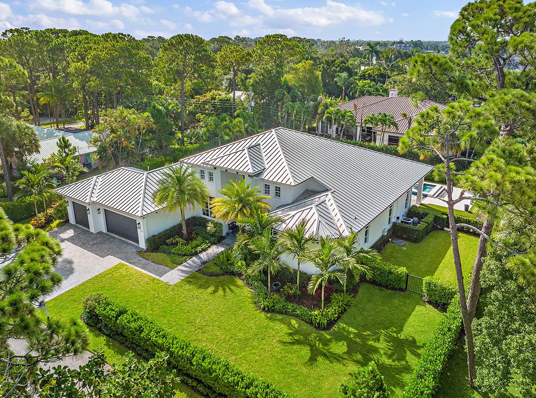 Prime Jupiter Enclave of Pennock Point! 