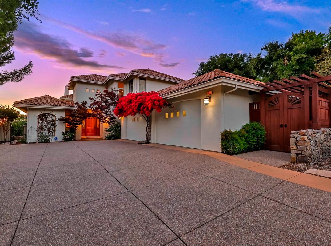 Stunning Custom Mediterranean Style Home With Fabulous Views!