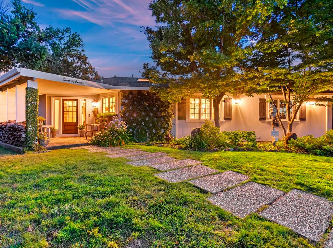 Stunning Single Story on Half Acre in Westside Alamo