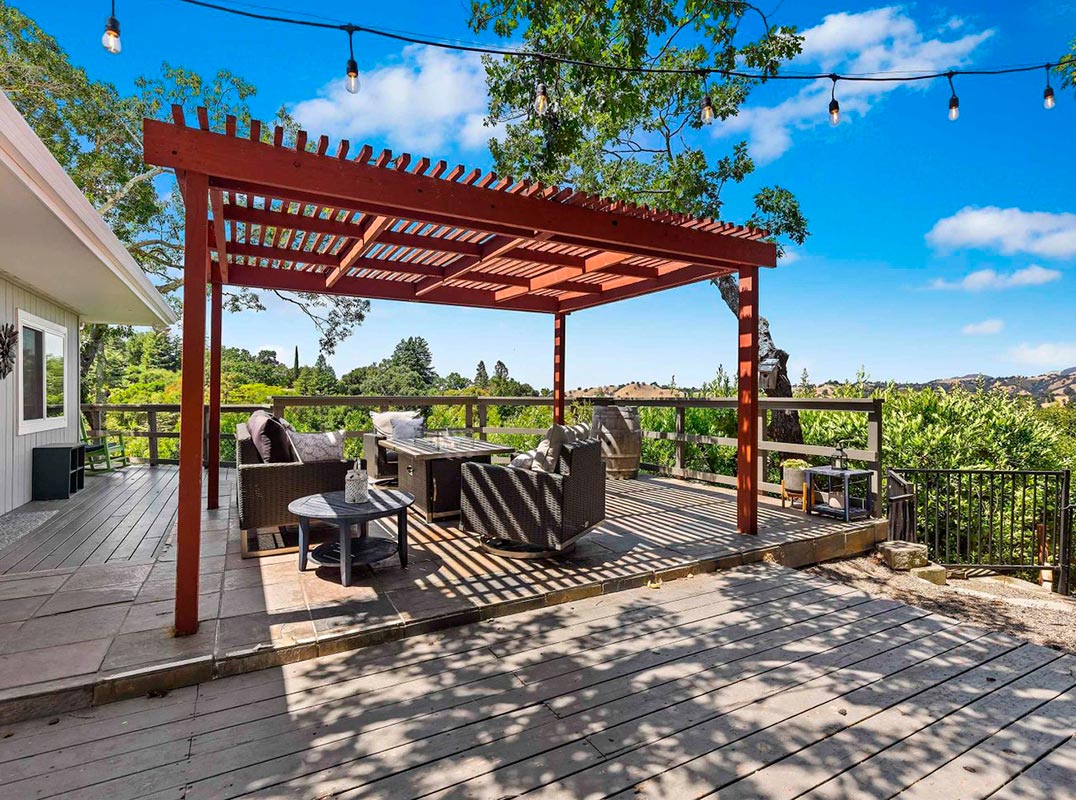 LHM San Francisco's East Bay Secluded Retreat Nestled Amidst The