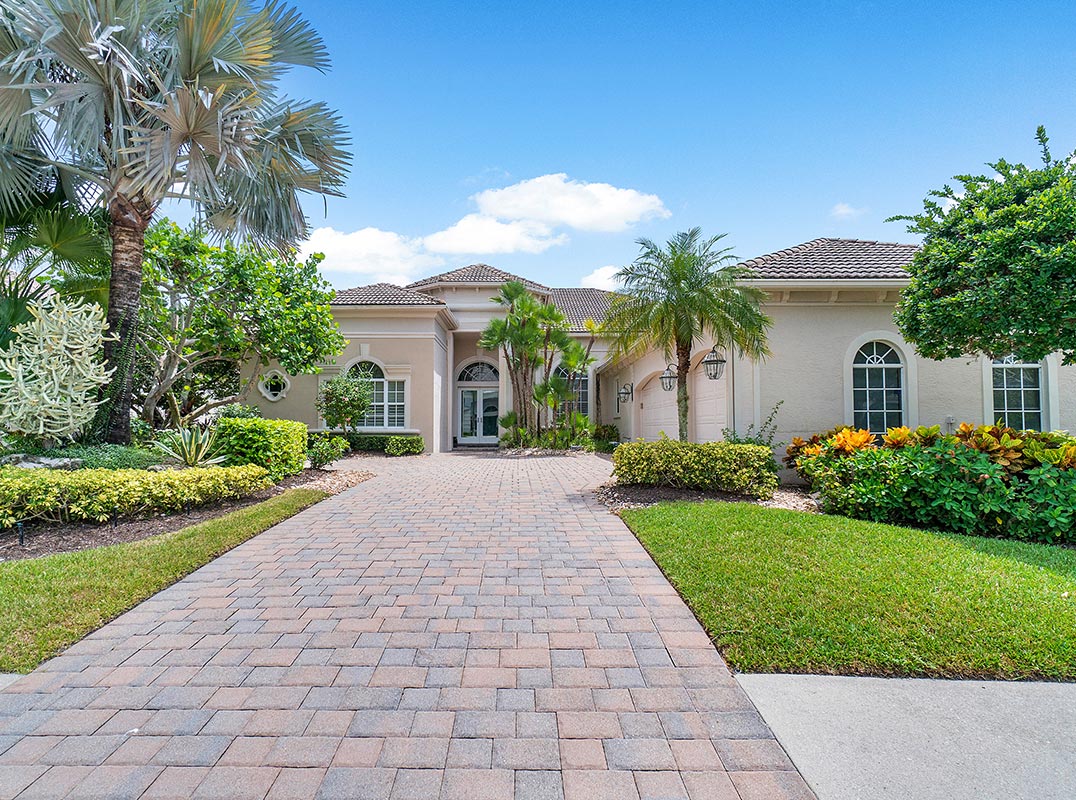 Golf Course Views in Ballenisles