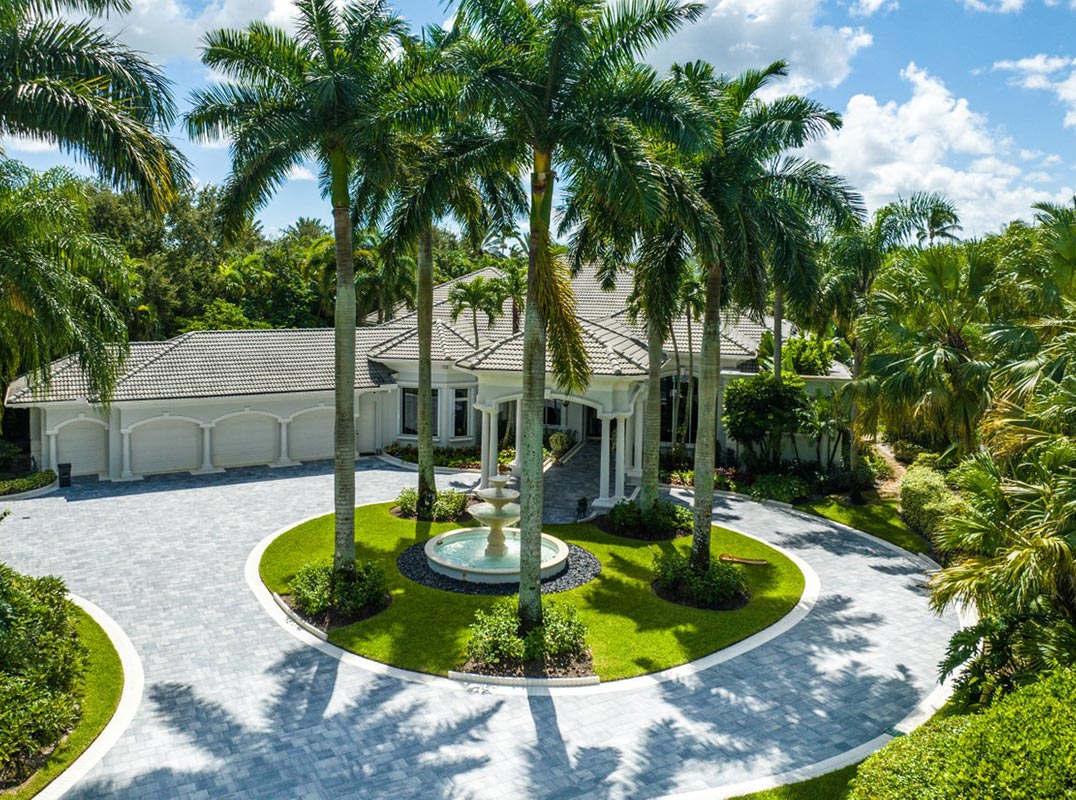 Rare Estate on 1 Acre