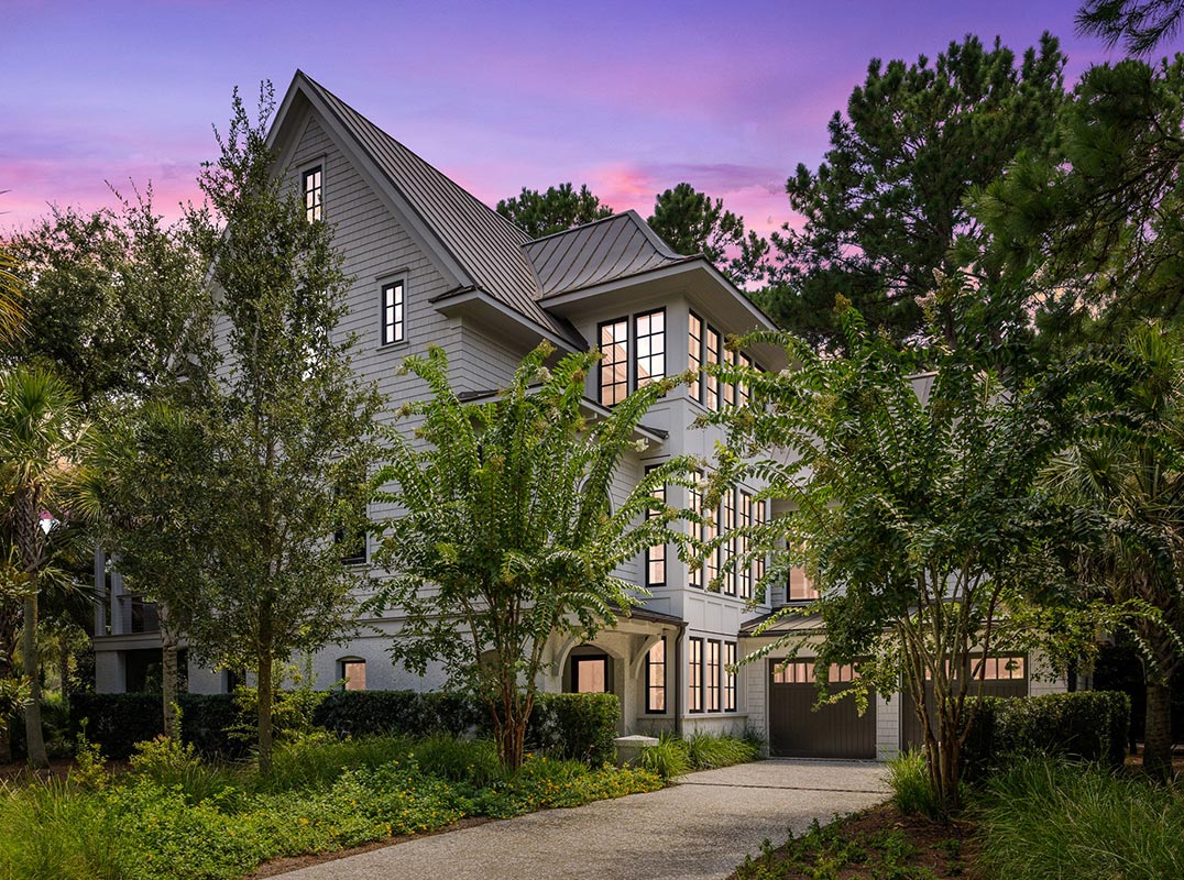 Exceptional Residence with Island Club Social Membership