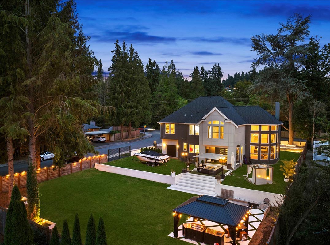 Moorlands Modern Jewel