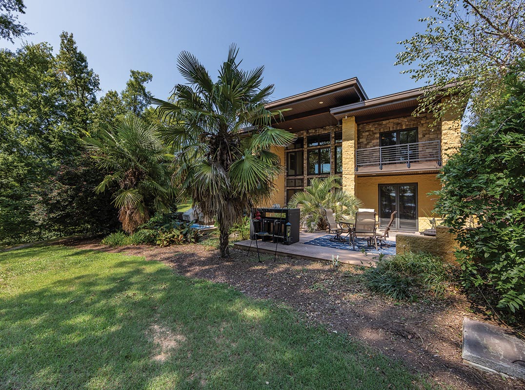 Custom Gem on High Rock Lake