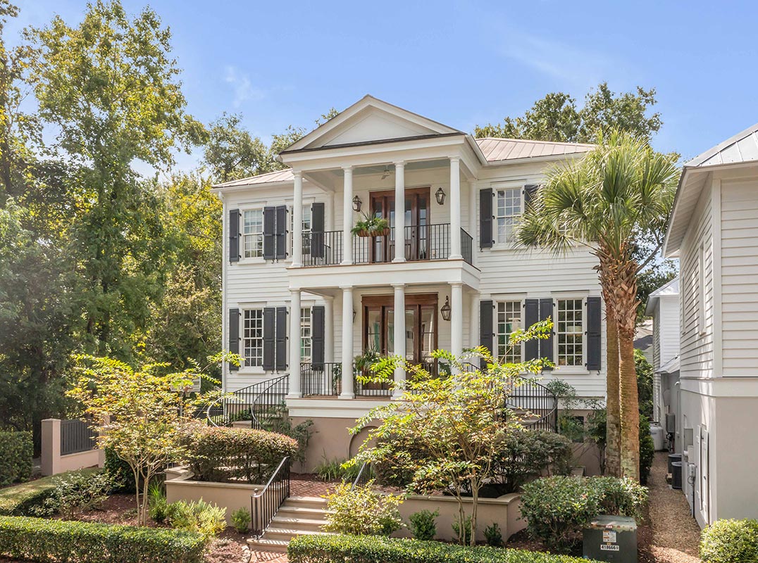 Serene Privacy and Beautiful Architectural Details in Desirable I'On