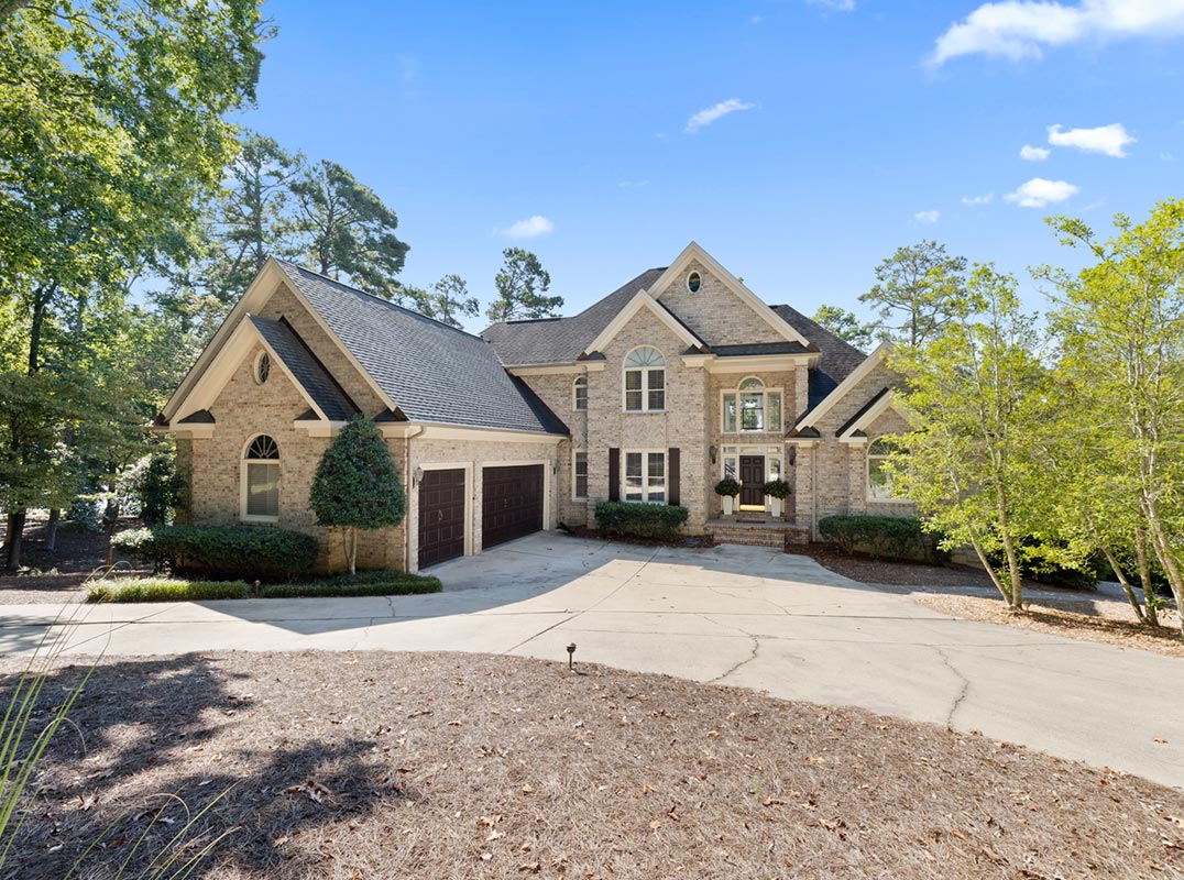 New Lakefront Listing in Old North State Club