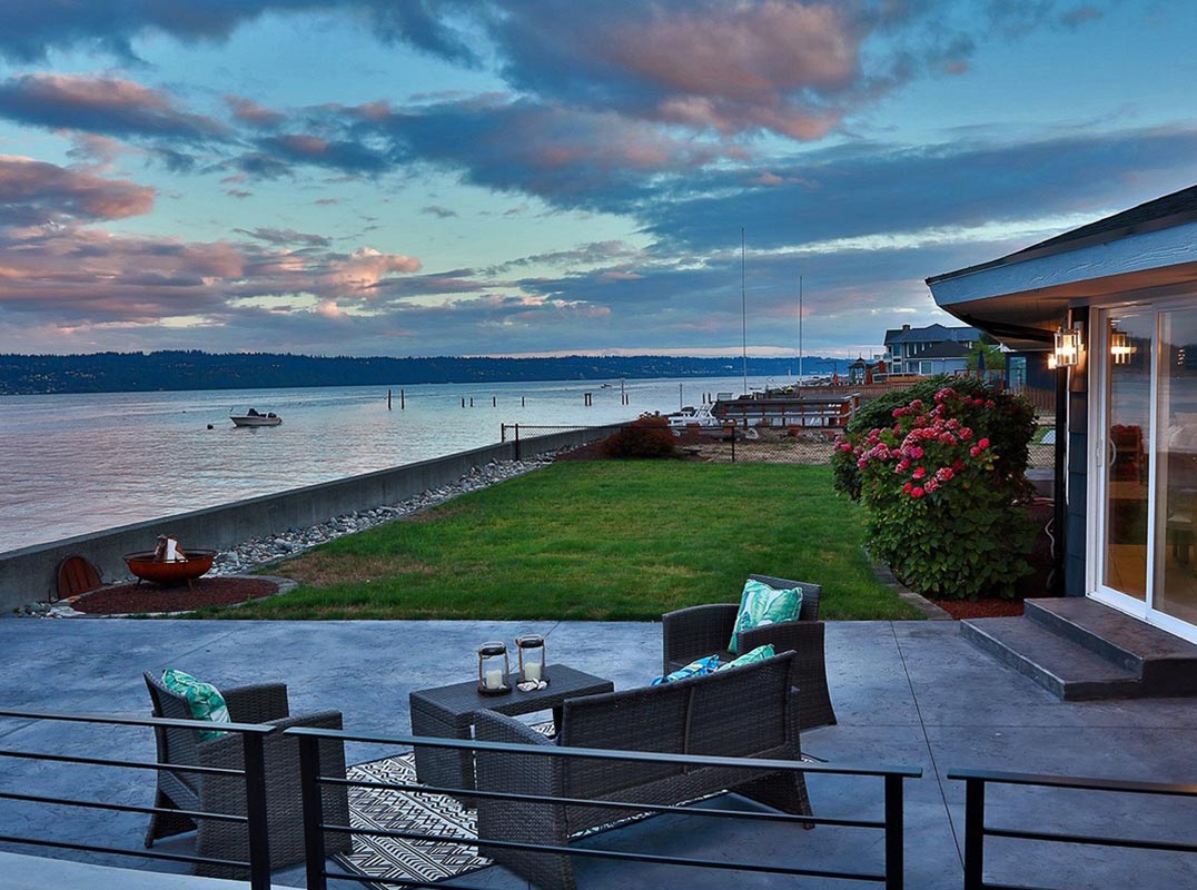 Meticulously Maintained Columbia Beach Home