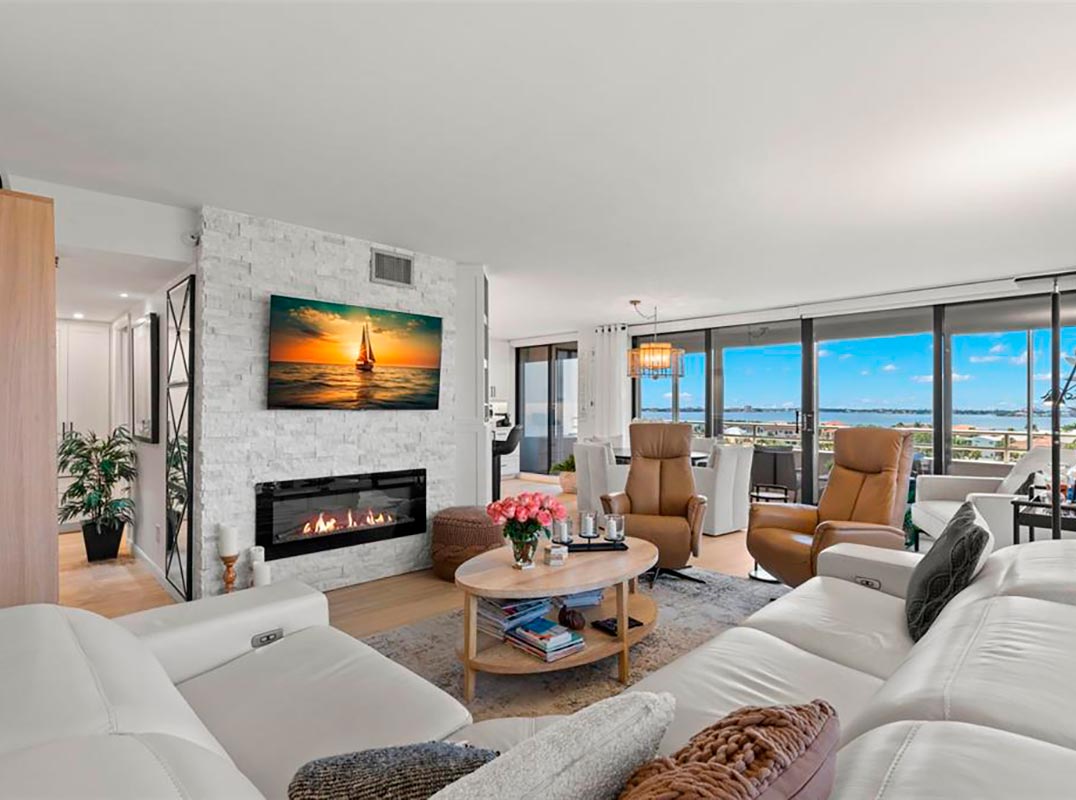 Captivating Gem Nestled In Pasadena Yacht And Country Club