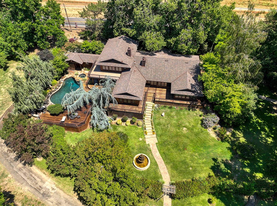 Own One Of The Largest Estates On The Magnificent Sacramento River At The Famed “S” Curve