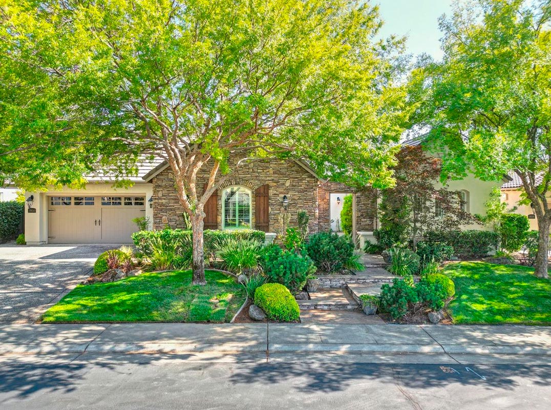 Single-Story Home In East Roseville
