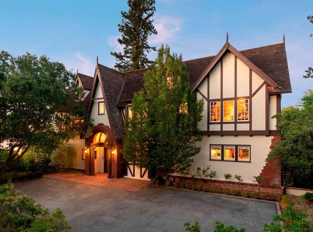A True Mansion in the Spirit of Classic Beverly Hills.