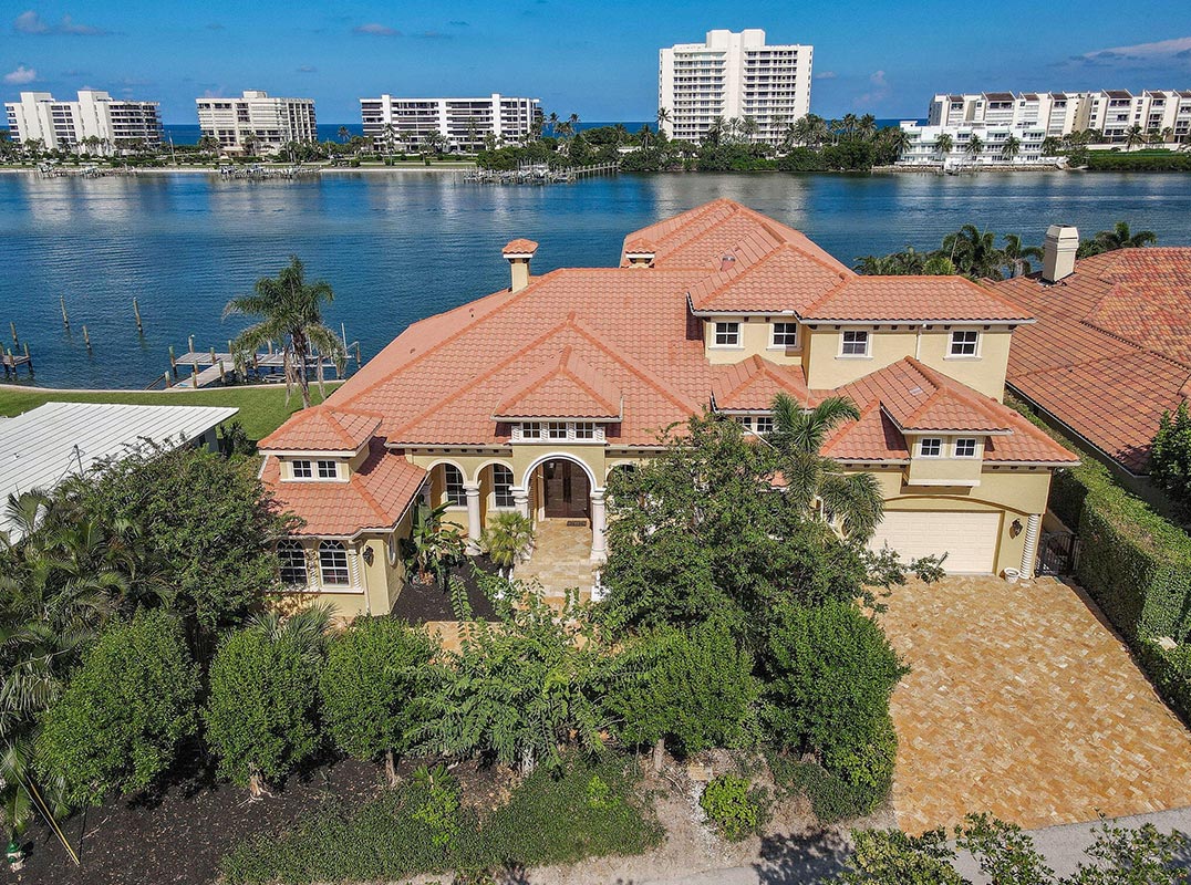 Mesmerizing Bahama-blue Waters Along the Coveted Intracoastal Waterway