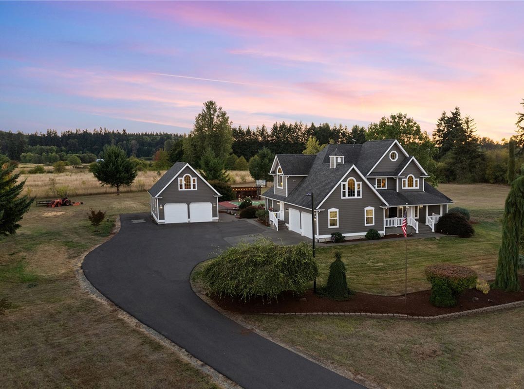 Rochester Acreage Estate Look-Out