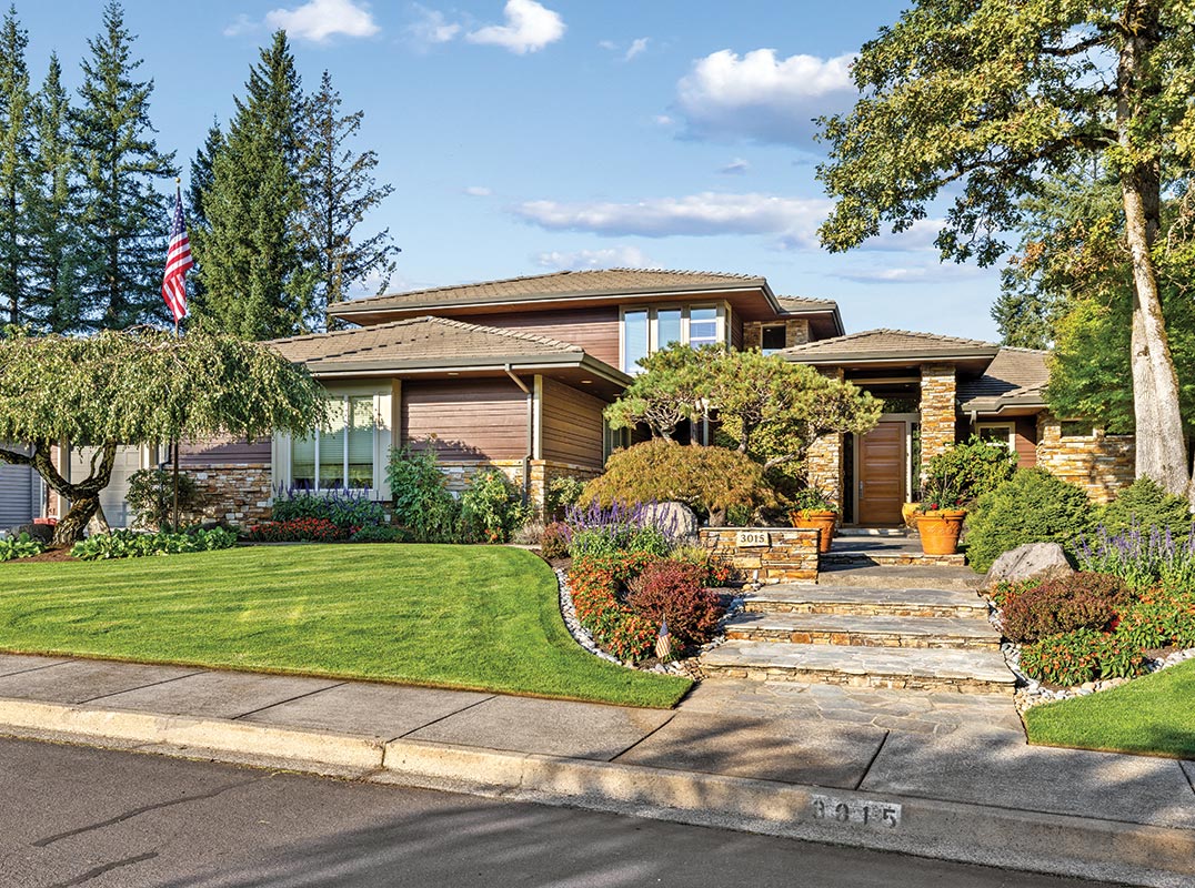 Lacamas Shores Luxury Home