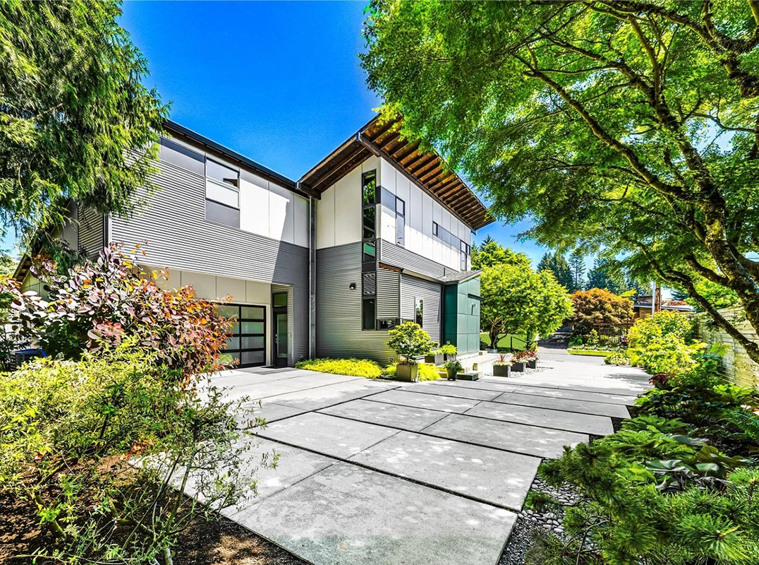 Bellevue Modern Custom Jewel