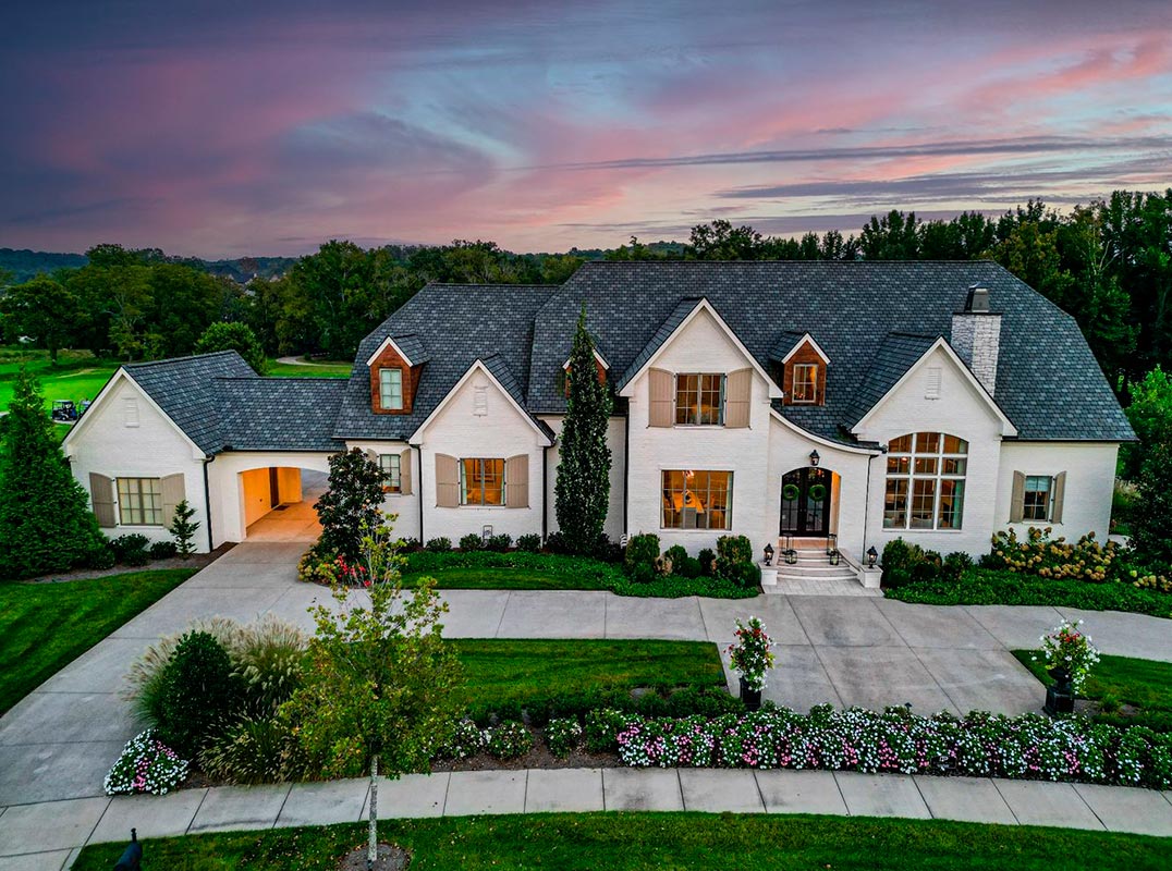 Luxurious Contemporary Estate