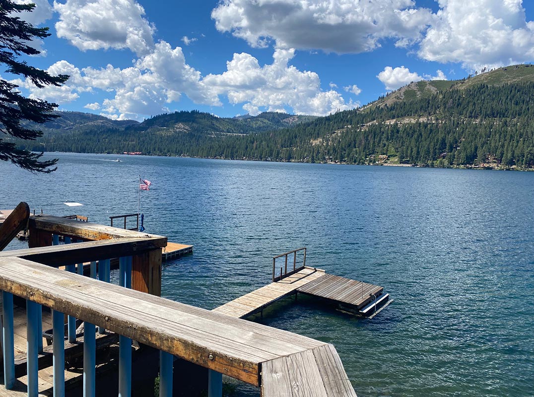 Mountain Retreat Waterfront Property