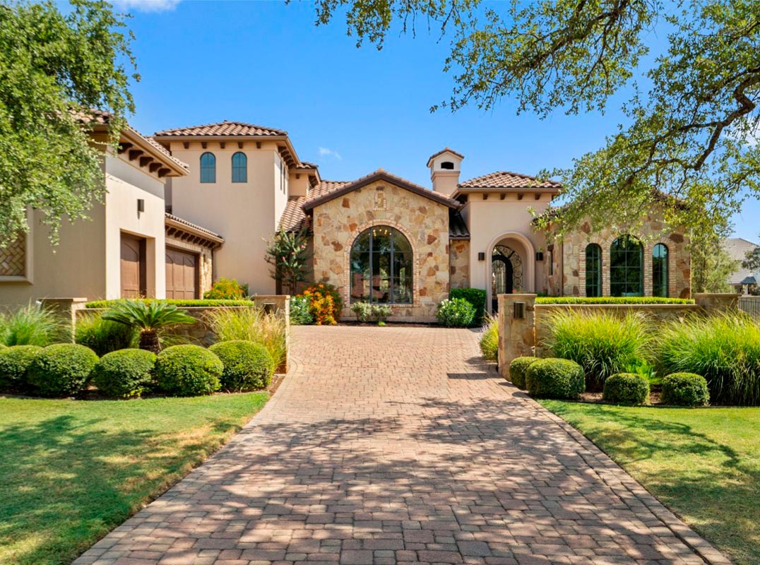 The Perfect Balance Between Warm And Inviting And Tranquil Living