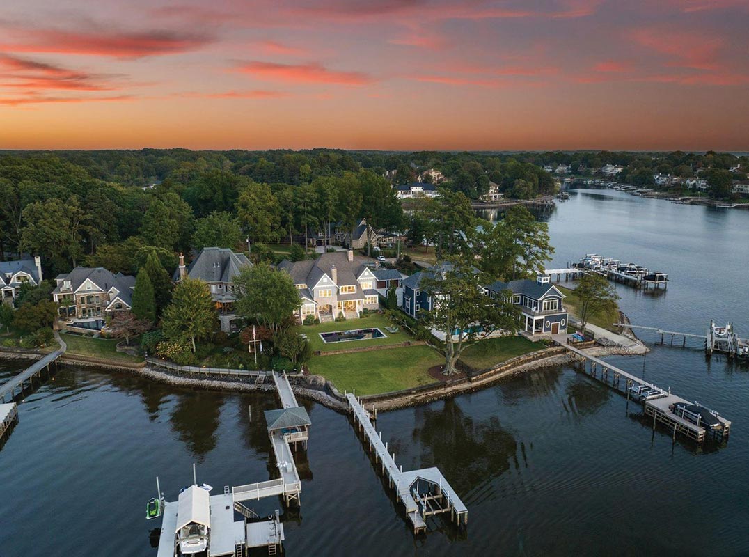 Prime Waterfront Location on Lake Norman
