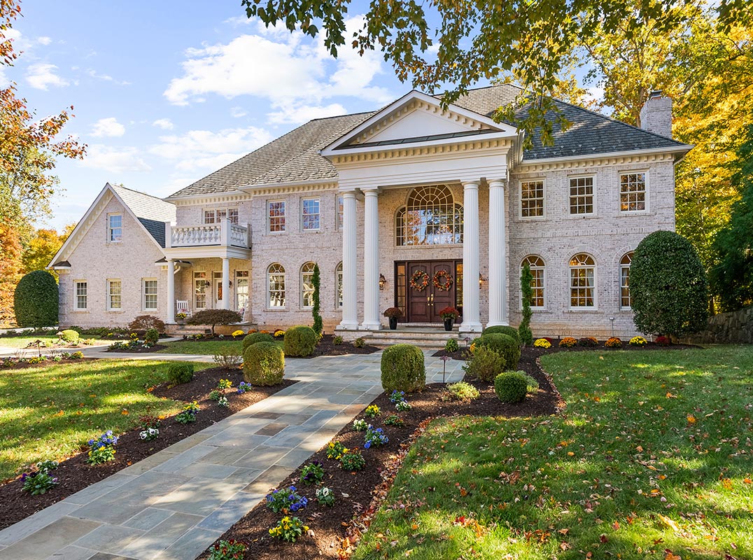 Georgian Colonial in The Reserve