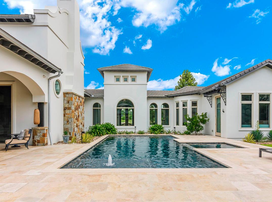 Exquisite Oasis Of Luxury Living In The Prestigious Anaqua Springs Ranch