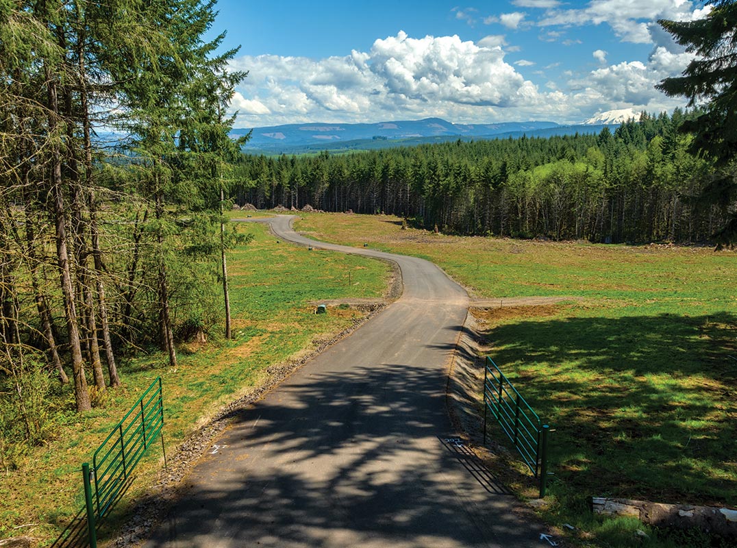 BUILD YOUR LUXURY HOME HERE