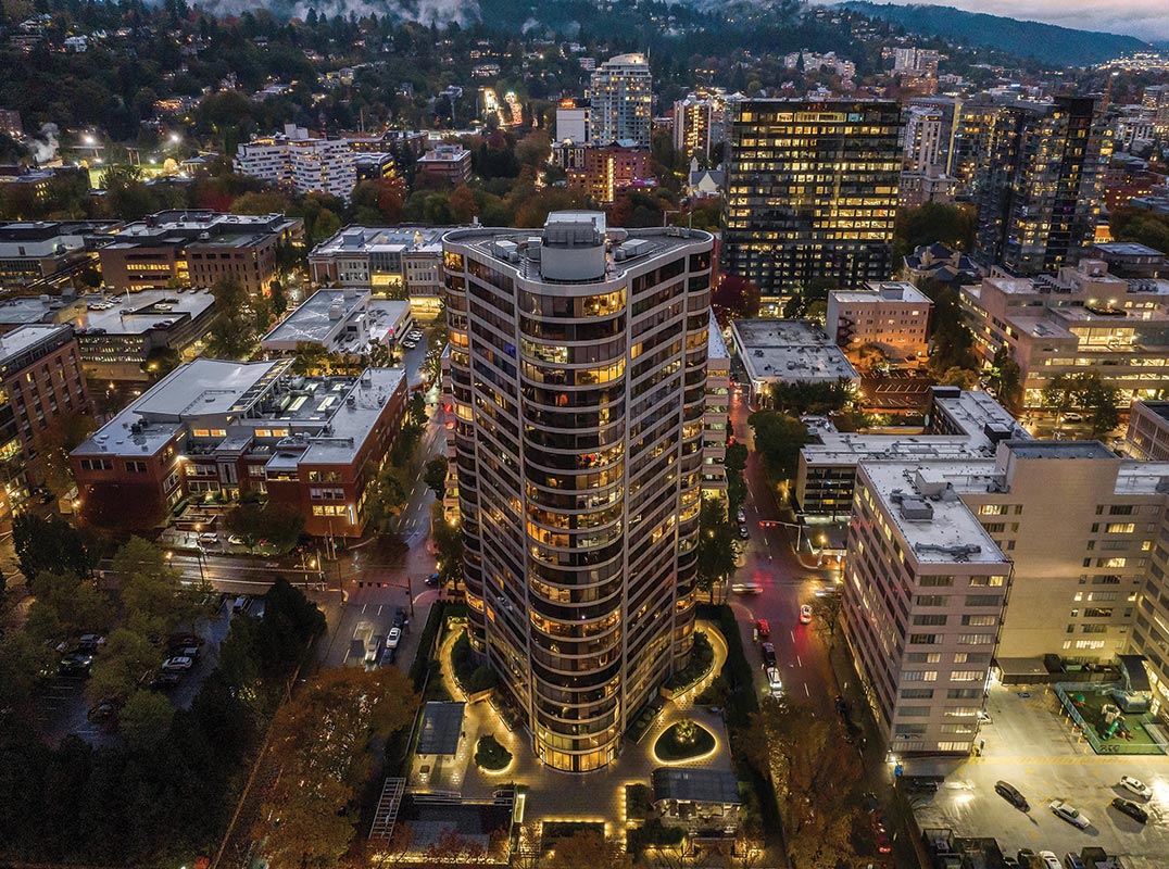 Double Unit Penthouse in the Iconic Portland Plaza